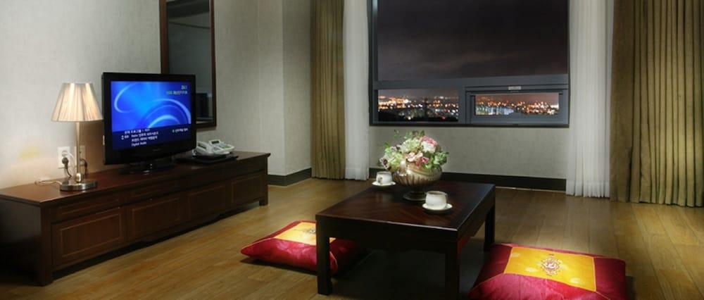 Interburgo Hotel Wonju Buitenkant foto