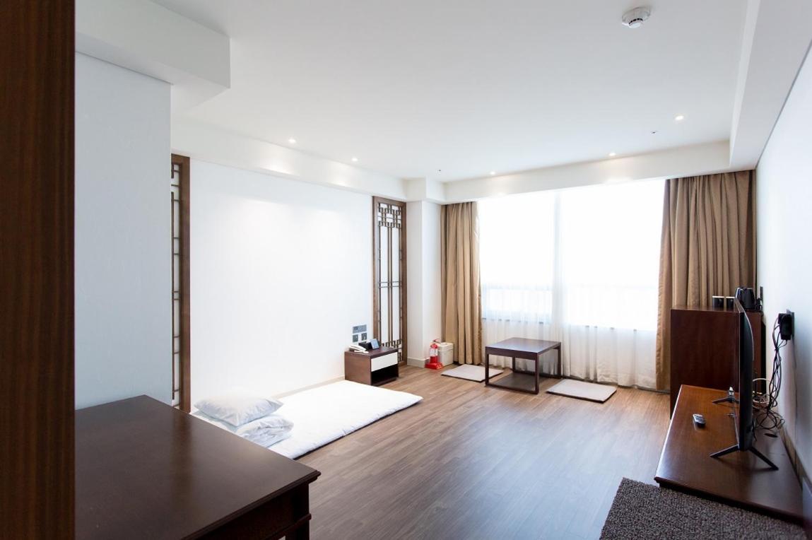 Interburgo Hotel Wonju Buitenkant foto